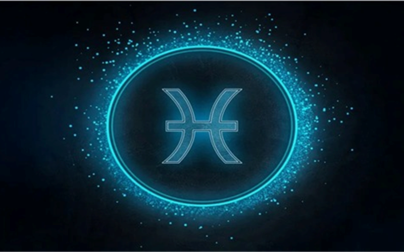 ماذا يخبئ لك الحظ اليوم في مجال العمل لبرج الحوت؟